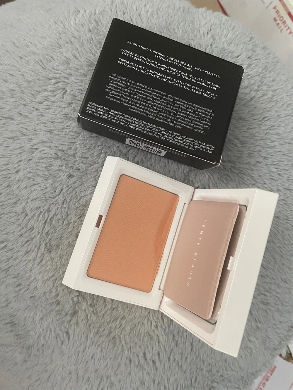 Fenty Beauty Bright Fix Powder - Warm Beige/Tan